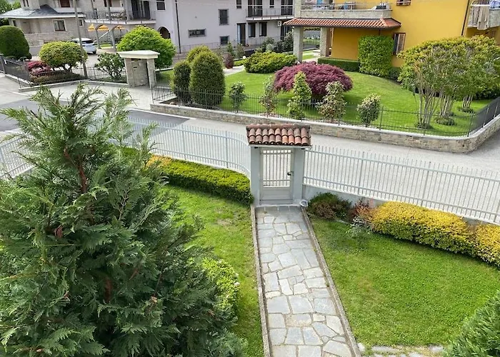 Happy Host By Yv * Боргоманеро