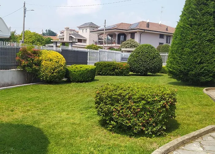 Апартаменты Happy Host By Yv Боргоманеро